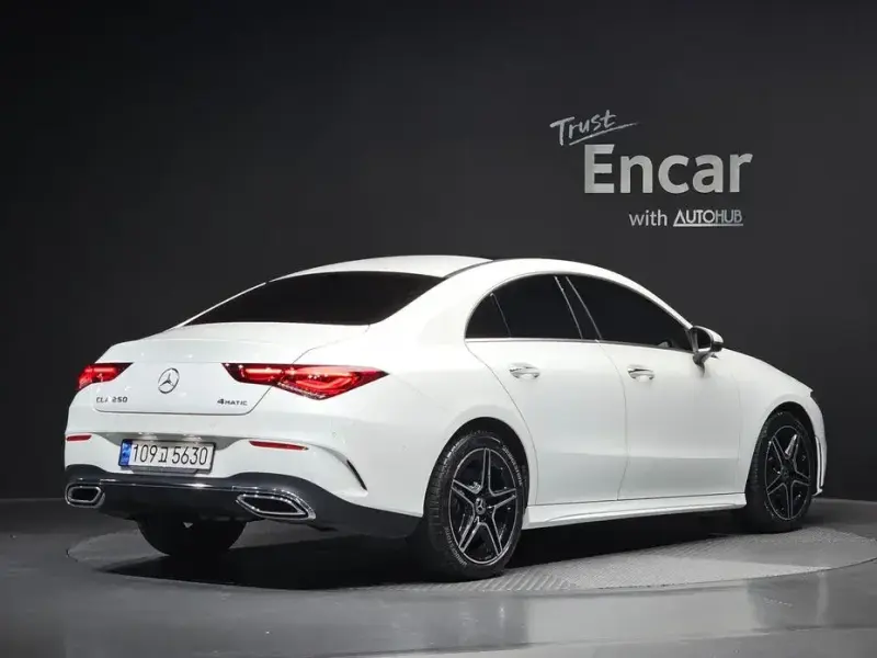 2023 Mercedes-Benz CLA с пробегом 12 632 км