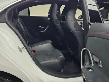 2023 Mercedes-Benz CLA с пробегом 12 632 км