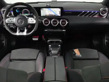 2021 Mercedes-Benz CLA с пробегом 43 449 км