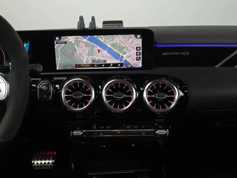 2021 Mercedes-Benz CLA с пробегом 43 449 км