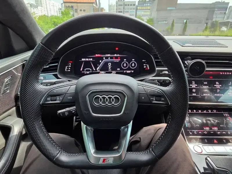 2020 Audi SQ8 с пробегом 74 584 км