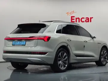 2020 Audi e-tron с пробегом 129 058 км