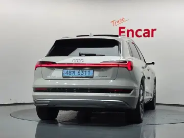 2020 Audi e-tron с пробегом 129 058 км
