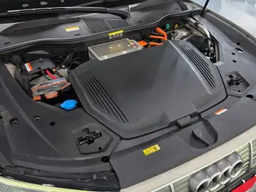 2020 Audi e-tron с пробегом 129 058 км