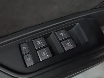 2020 Audi e-tron с пробегом 129 058 км
