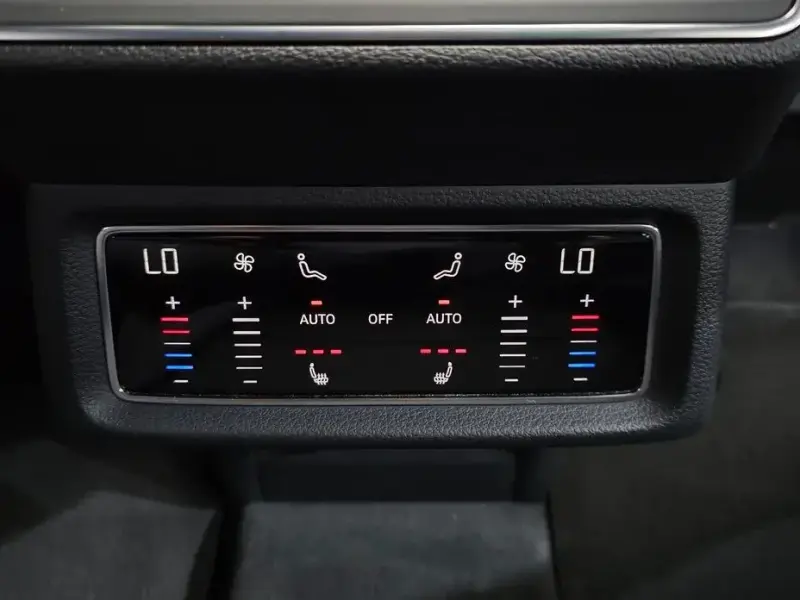 2022 Audi e-tron с пробегом 63 725 км