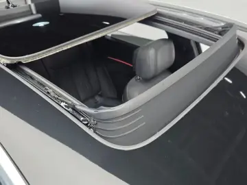 2022 Audi e-tron с пробегом 63 725 км
