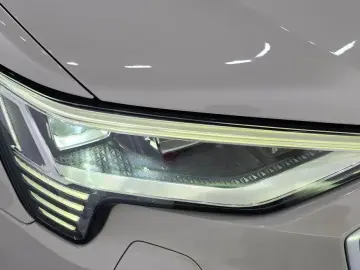 2020 Audi e-tron с пробегом 129 058 км