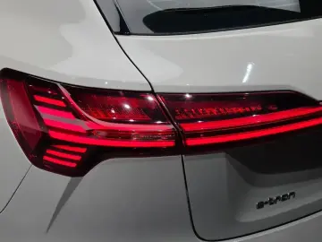 2020 Audi e-tron с пробегом 129 058 км