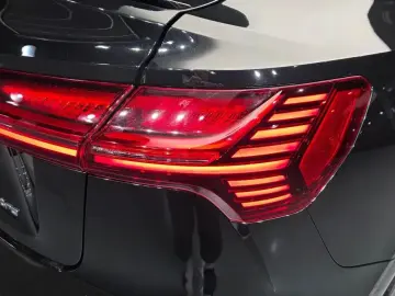 2022 Audi e-tron с пробегом 63 725 км
