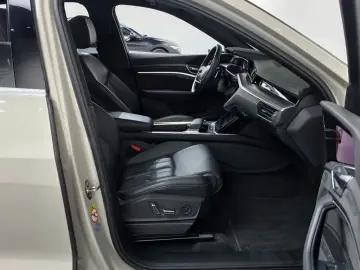 2020 Audi e-tron с пробегом 129 058 км
