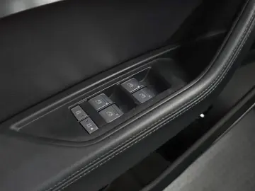 2022 Audi e-tron с пробегом 63 725 км