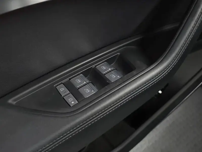 2022 Audi e-tron с пробегом 63 725 км