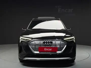 2022 Audi e-tron с пробегом 63 822 км