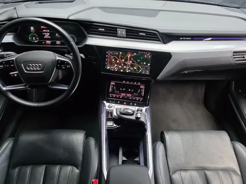 2022 Audi e-tron с пробегом 63 822 км