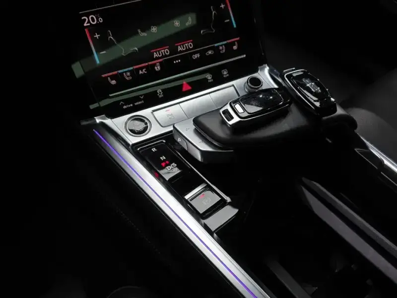 2022 Audi e-tron с пробегом 63 822 км