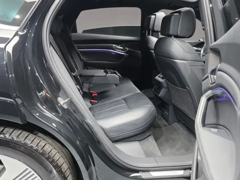 2022 Audi e-tron с пробегом 63 822 км
