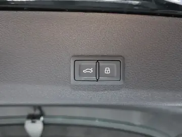 2022 Audi e-tron с пробегом 63 822 км