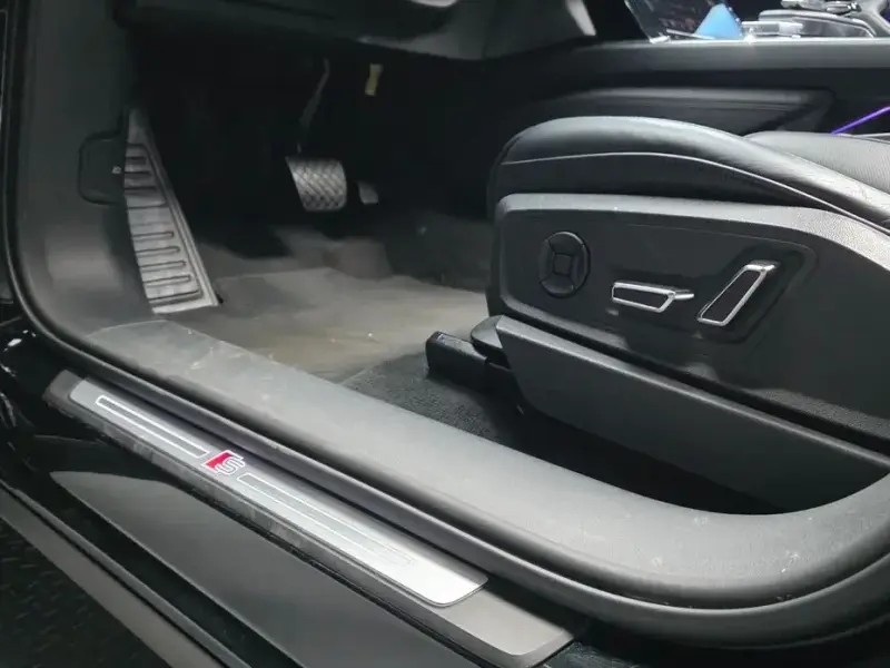 2022 Audi e-tron с пробегом 63 822 км