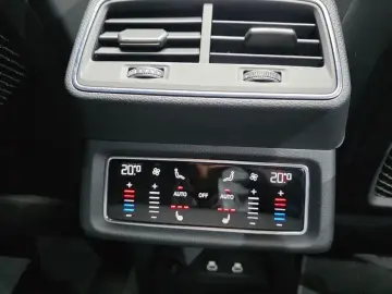 2022 Audi e-tron с пробегом 63 822 км