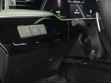 2022 Audi e-tron с пробегом 47 536 км