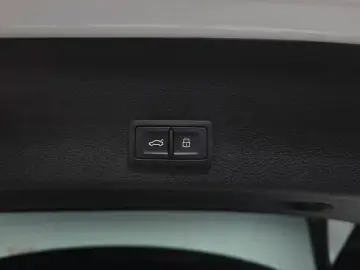 2022 Audi e-tron с пробегом 47 536 км