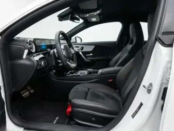 2025 Mercedes-Benz CLA с пробегом 11 675 км