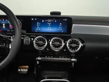 2024 Mercedes-Benz CLA с пробегом 3 709 км