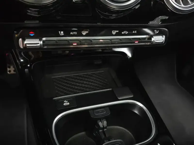 2024 Mercedes-Benz CLA с пробегом 3 709 км
