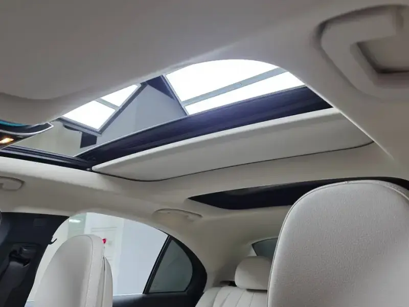 2025 Mercedes-Benz E-Класс с пробегом 15 432 км
