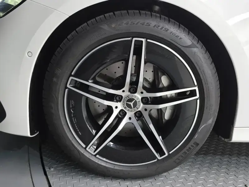 2026 Mercedes-Benz E-Класс с пробегом 7 318 км