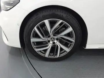 2025 Mercedes-Benz E-Класс с пробегом 18 581 км
