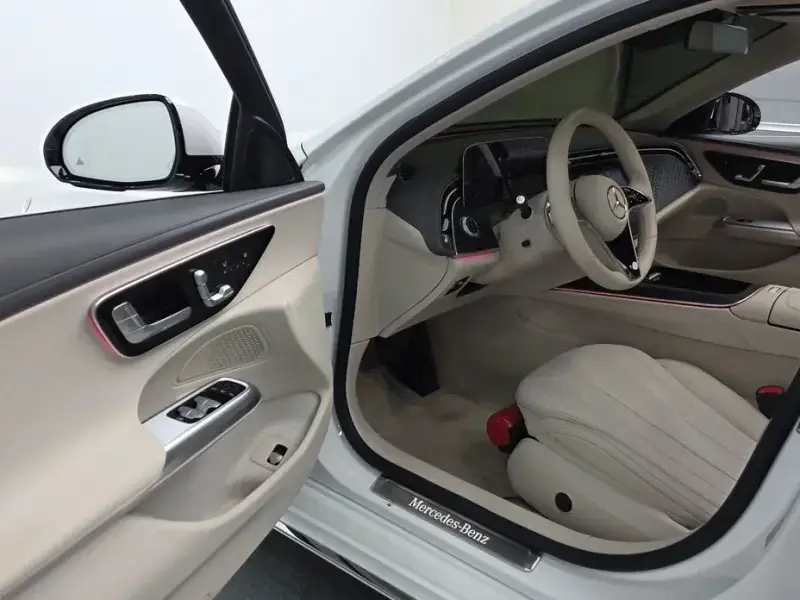 2025 Mercedes-Benz E-Класс с пробегом 18 581 км
