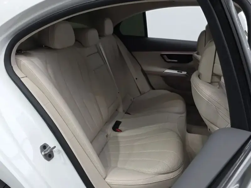 2025 Mercedes-Benz E-Класс с пробегом 18 581 км