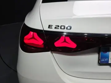 2025 Mercedes-Benz E-Класс с пробегом 8 537 км