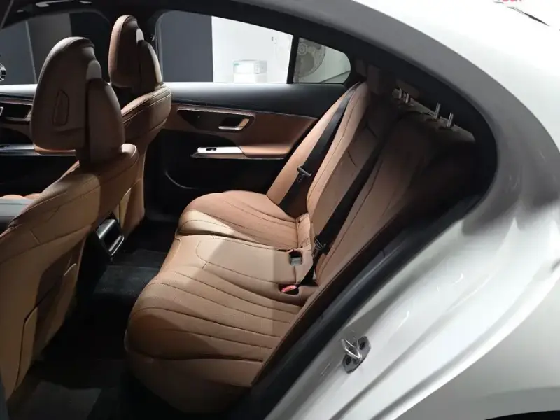 2025 Mercedes-Benz E-Класс с пробегом 8 537 км