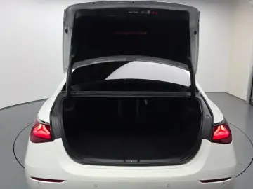 2025 Mercedes-Benz E-Класс с пробегом 18 581 км