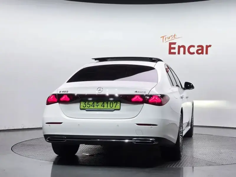 2025 Mercedes-Benz E-Класс с пробегом 21 371 км