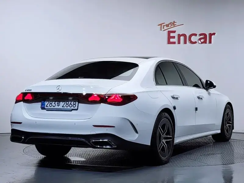 2025 Mercedes-Benz E-Класс с пробегом 9 055 км
