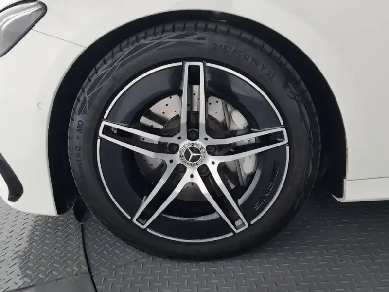 2025 Mercedes-Benz E-Класс с пробегом 9 055 км