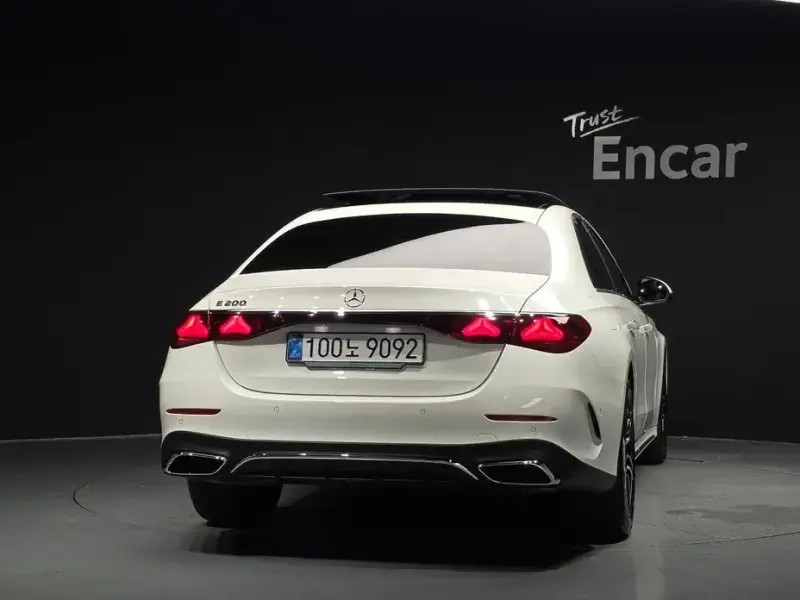 2025 Mercedes-Benz E-Класс с пробегом 4 453 км