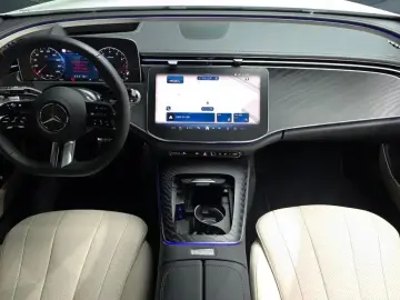 2025 Mercedes-Benz E-Класс с пробегом 4 453 км