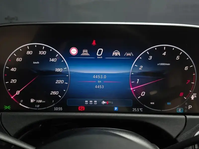 2025 Mercedes-Benz E-Класс с пробегом 4 453 км