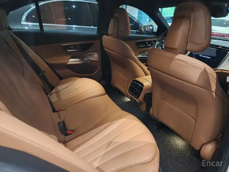 2024 Mercedes-Benz E-Класс с пробегом 12 980 км