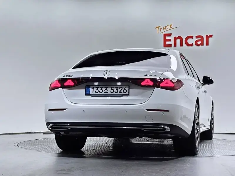 2025 Mercedes-Benz E-Класс с пробегом 4 190 км
