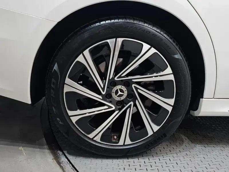 2025 Mercedes-Benz E-Класс с пробегом 4 190 км
