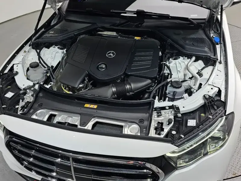 2025 Mercedes-Benz E-Класс с пробегом 4 190 км