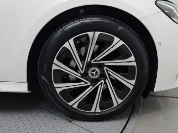 2025 Mercedes-Benz E-Класс с пробегом 4 190 км