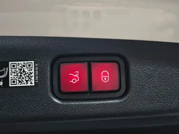 2025 Mercedes-Benz E-Класс с пробегом 4 190 км