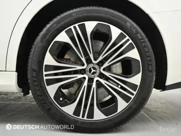2025 Mercedes-Benz E-Класс с пробегом 9 997 км